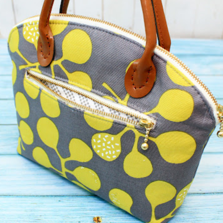 Curved Top Bag With Zipper Pocket Template